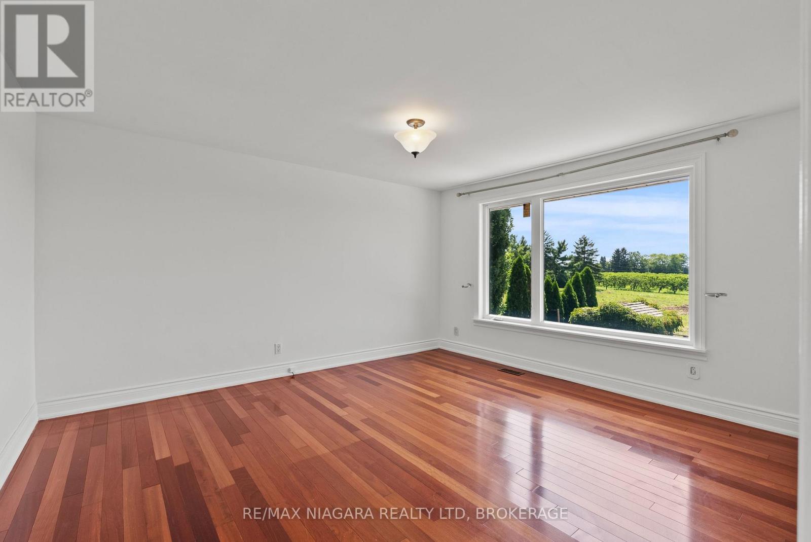 21 GARRISON VILLAGE DRIVE - Image 28