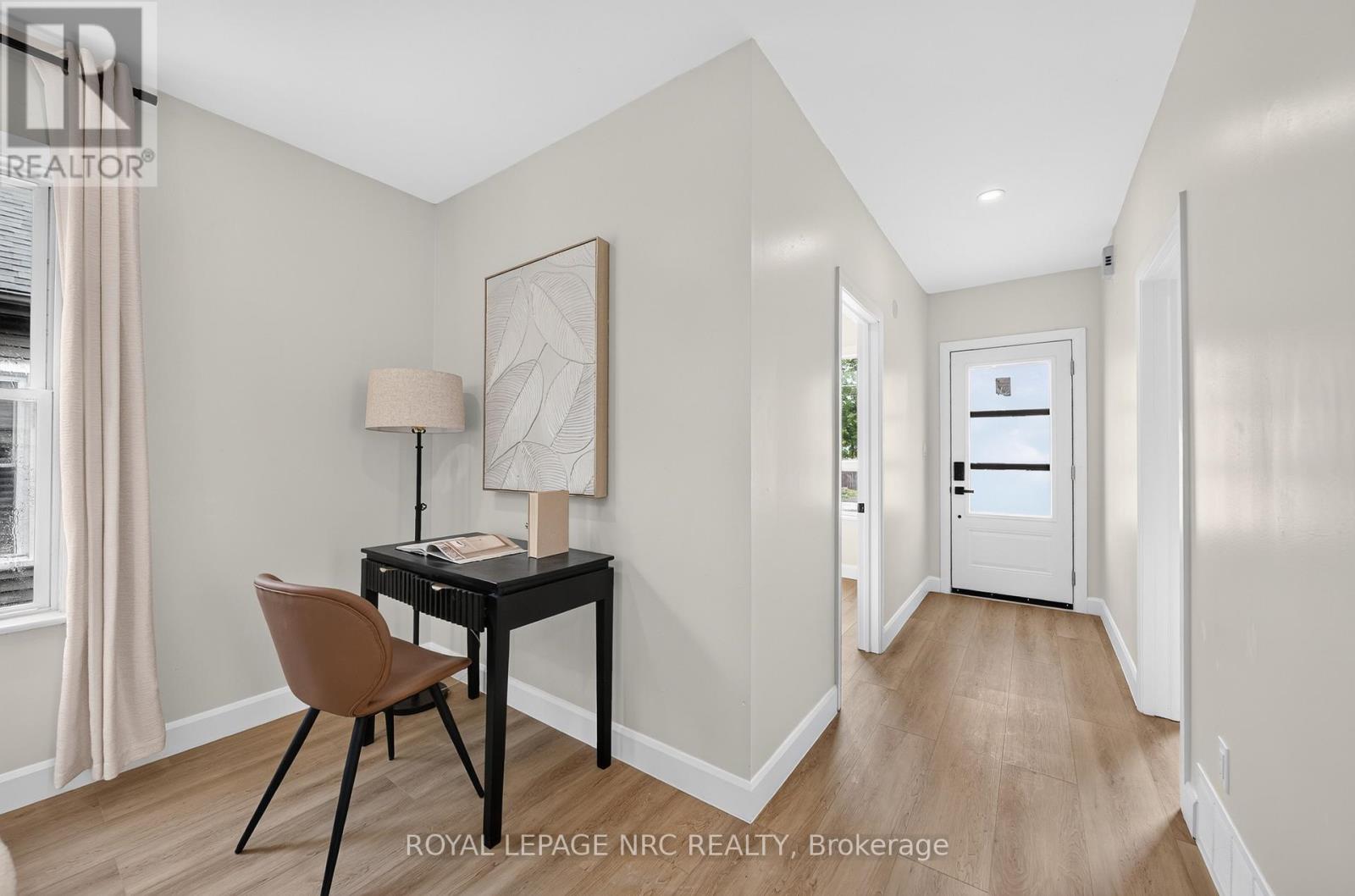 51 QUEEN STREET S - 6