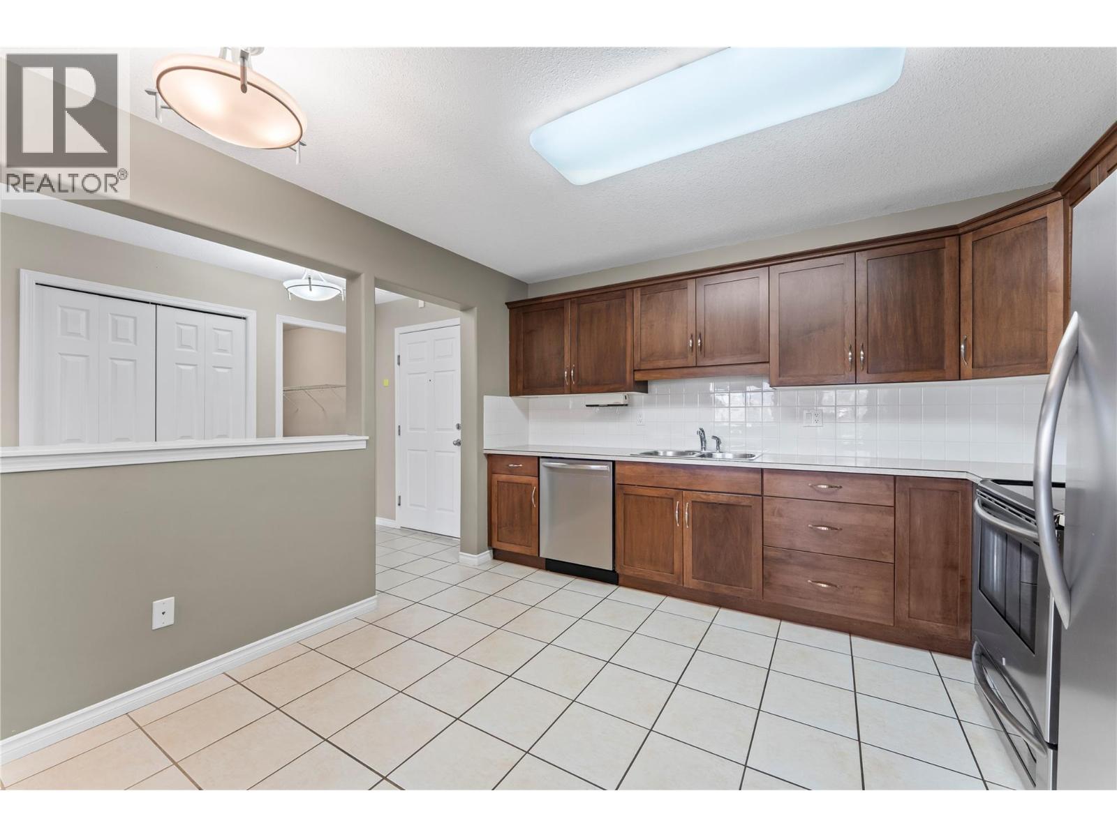 205 1967 Underhill Street, Kelowna
