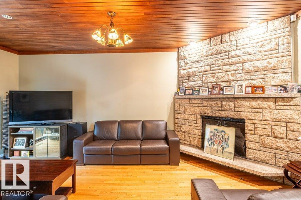 14514 101 AV NW - Image 16