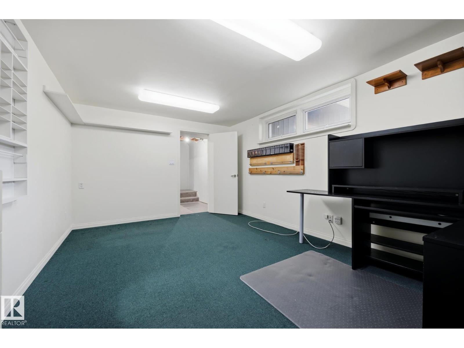 9503 54 ST NW - 43
