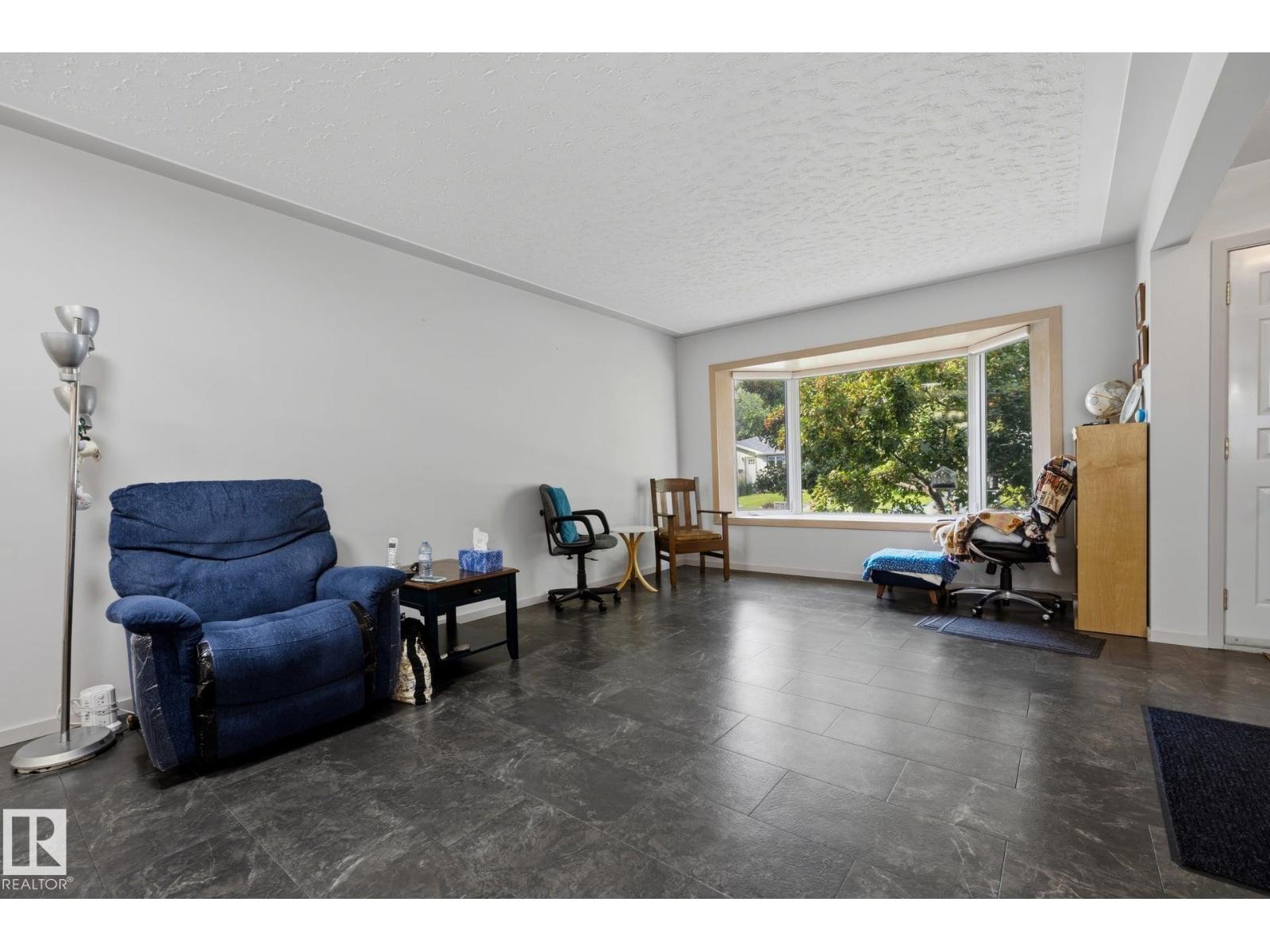 9503 54 Street NW - Photo 21