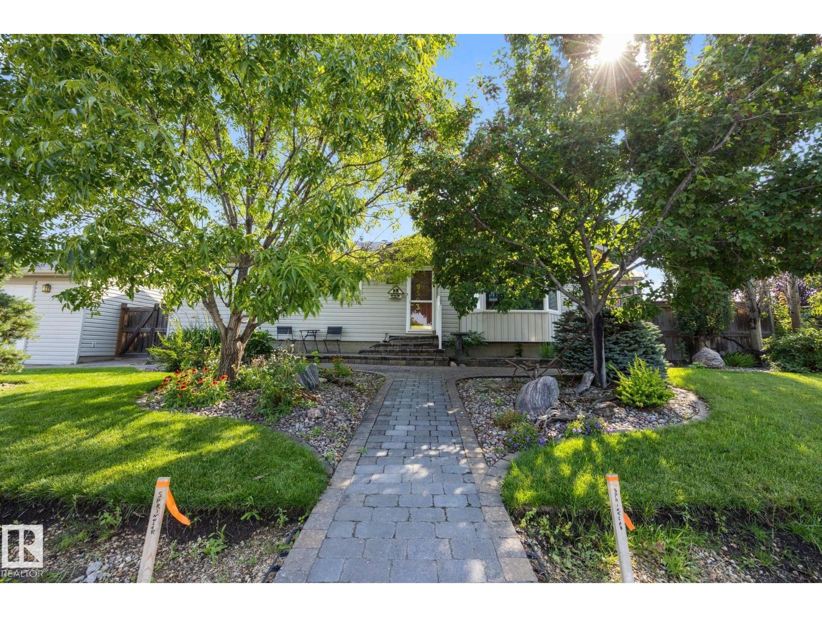 9503 54 ST NW - 3