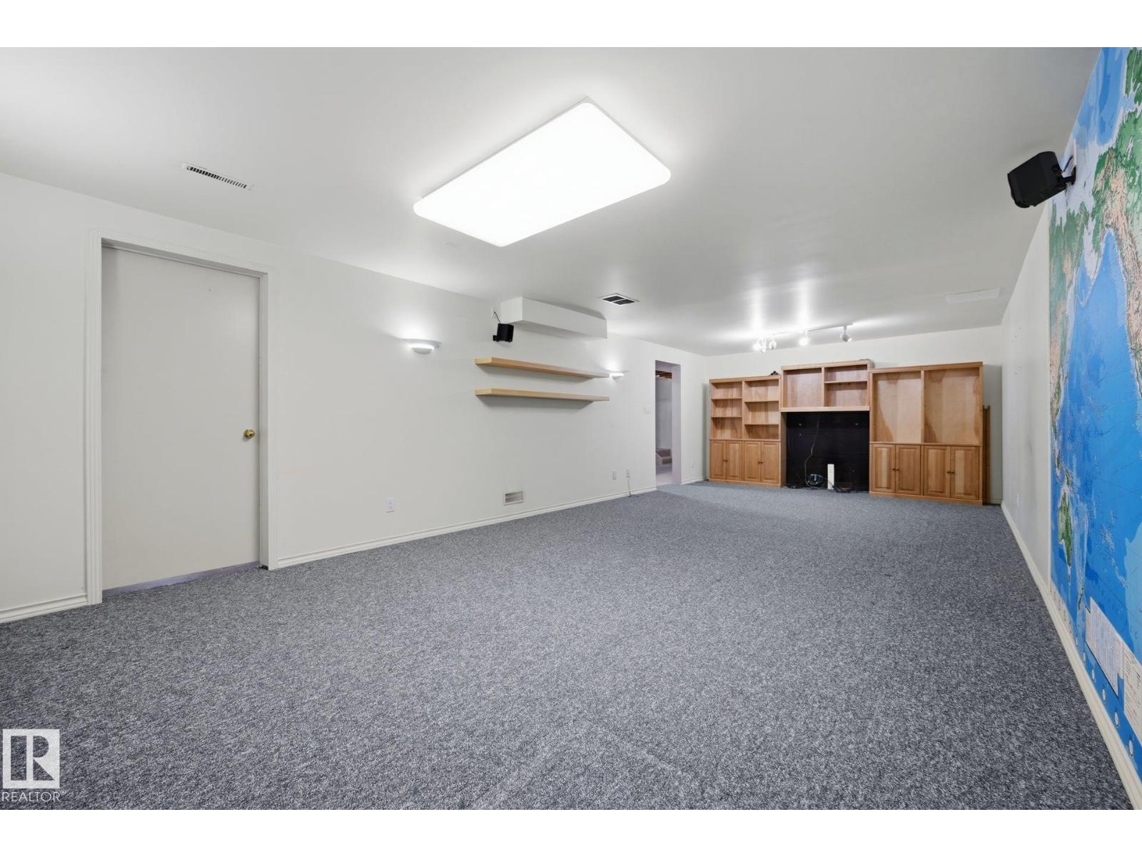 9503 54 ST NW - 40