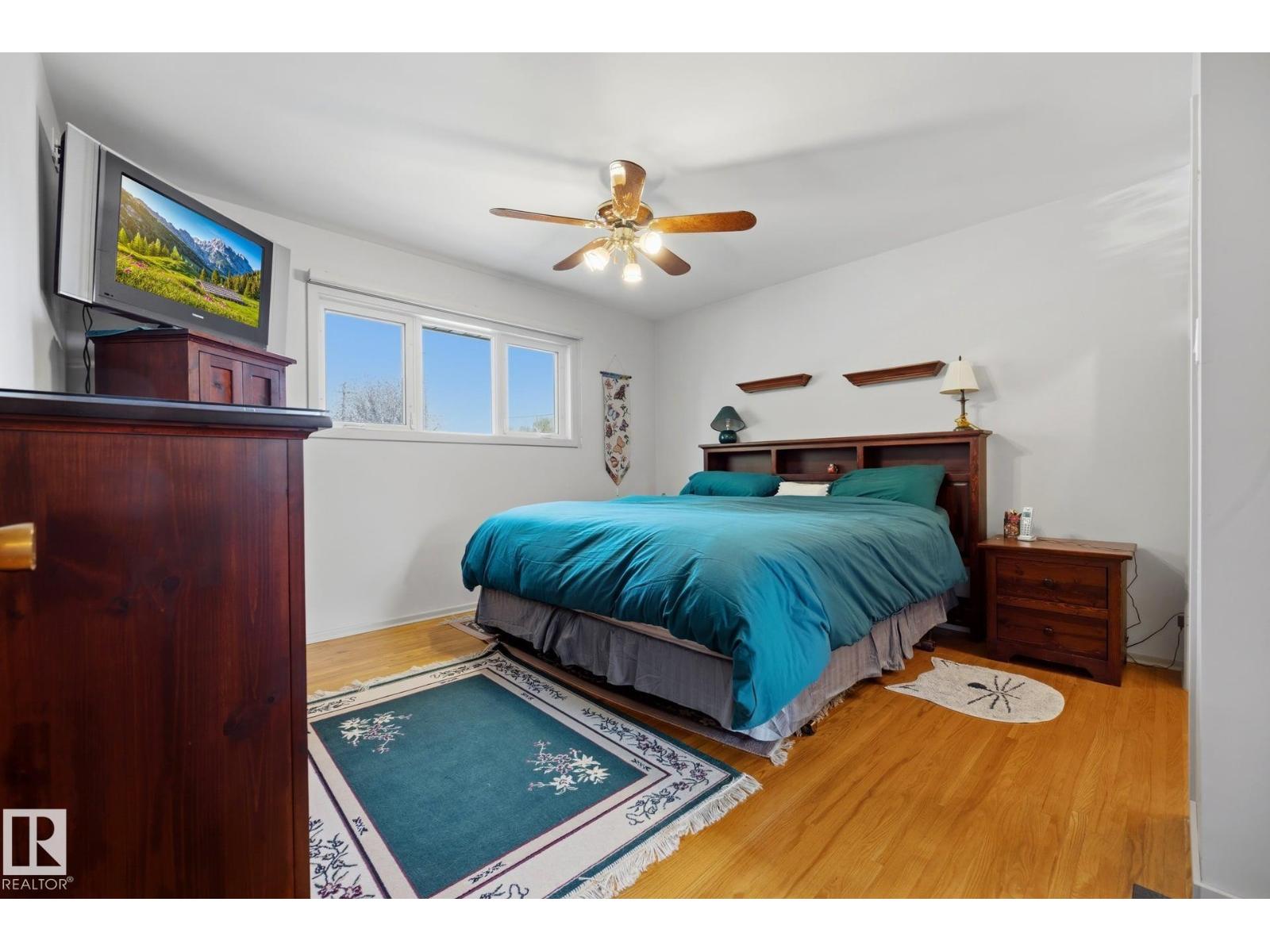 9503 54 ST NW - 32