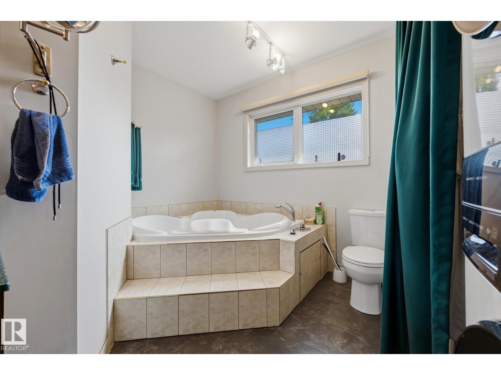 9503 54 Street NW - Photo 34