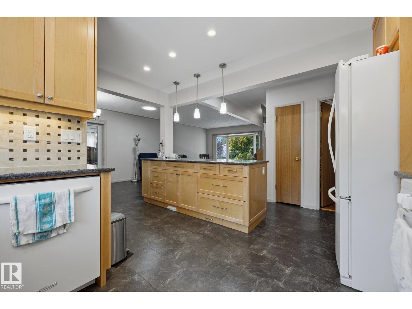 9503 54 Street NW - Photo 28