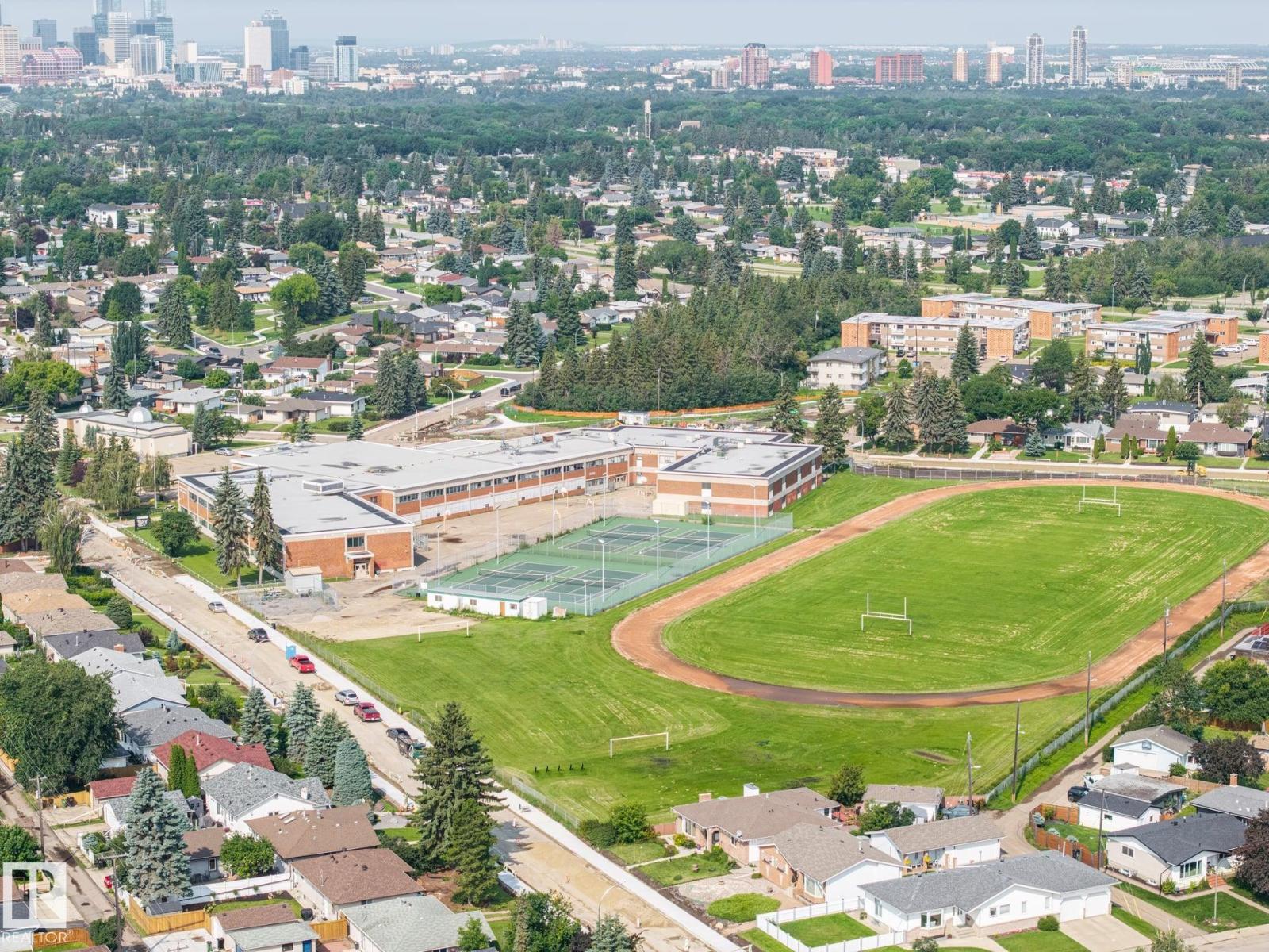 9503 54 ST NW - 63