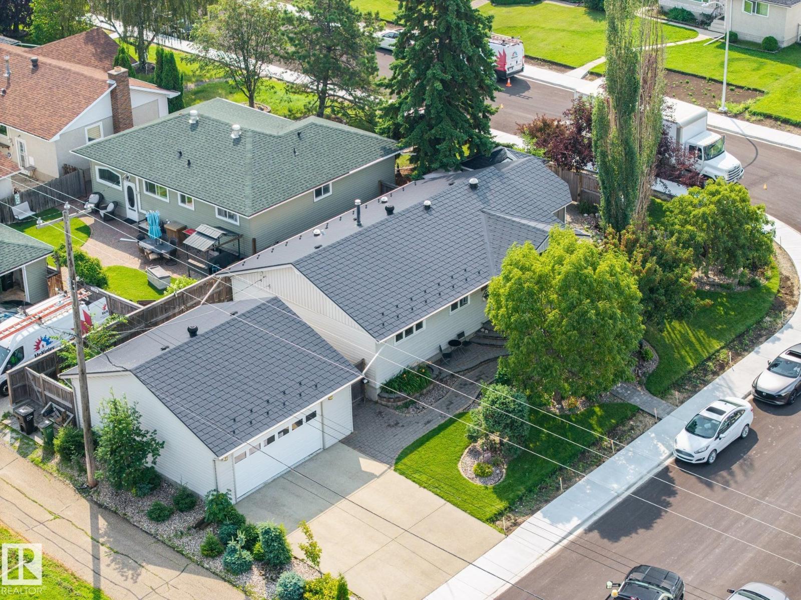 9503 54 ST NW - 47