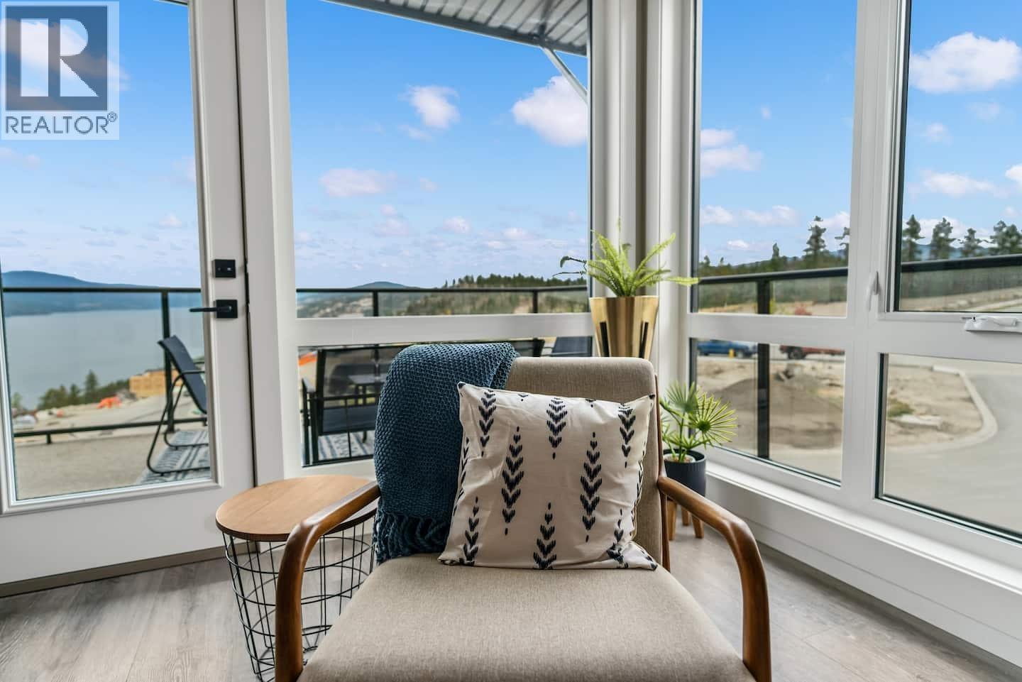 3220 Hilltown Drive Unit# 10, Kelowna