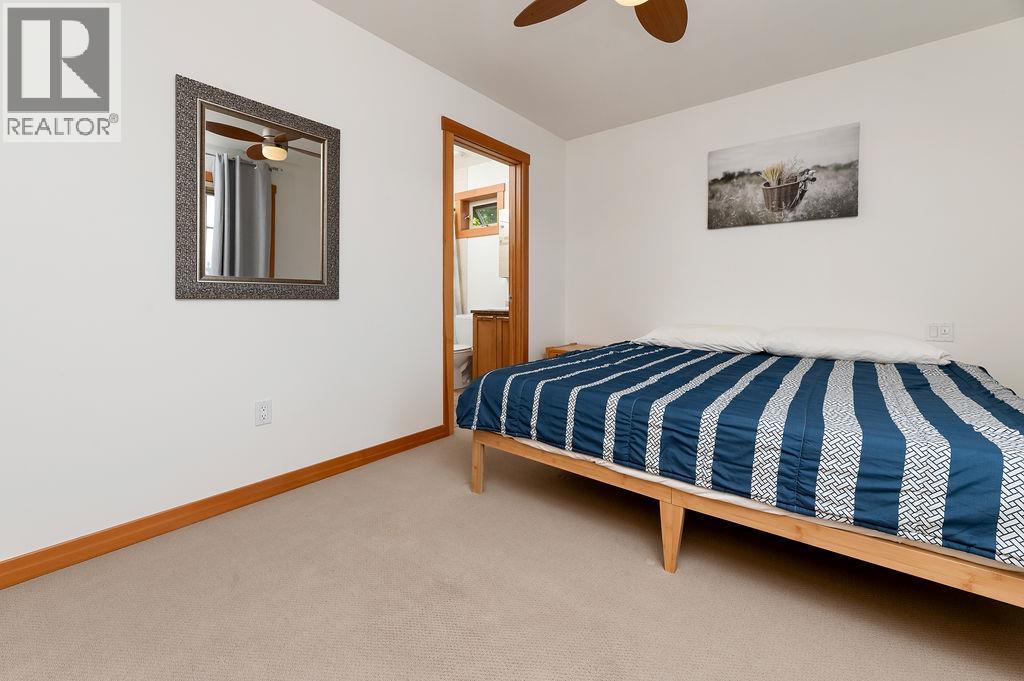#1 906 6TH Avenue - 15