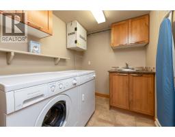 906 6th Avenue Unit# 1, Invermere, BC V0A1K0 Photo 22