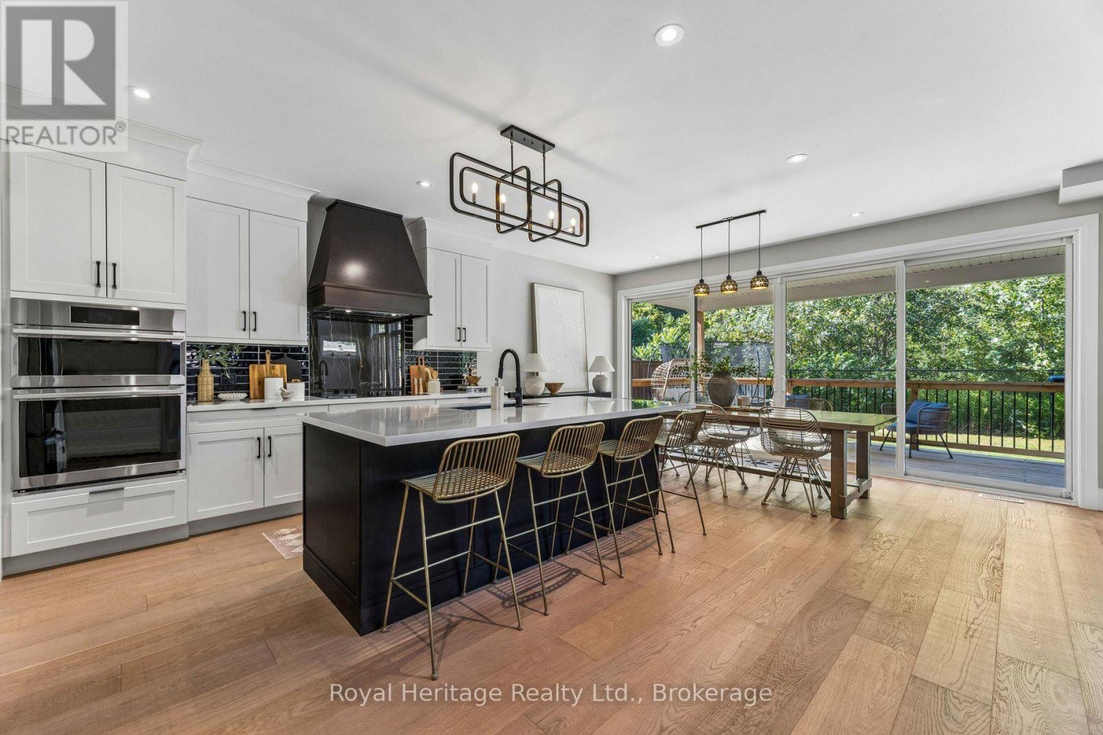 55 HARRY LEE CRESCENT - 10