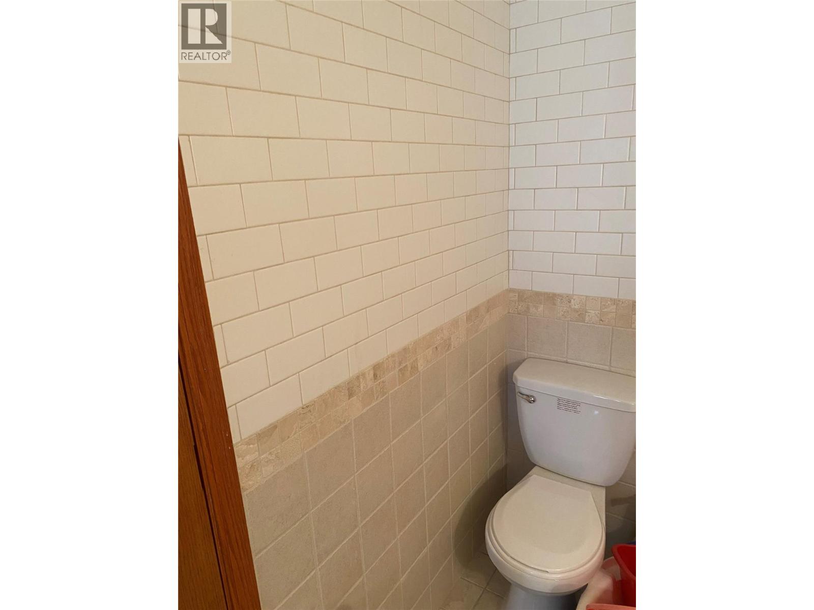 7475 Anglemont Way - Image 12