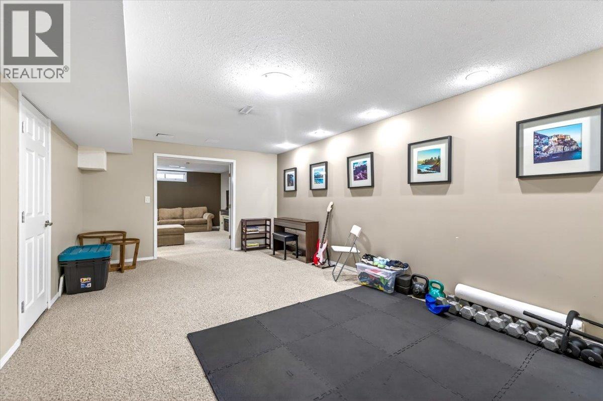 39 ELKVIEW Drive - Image 53