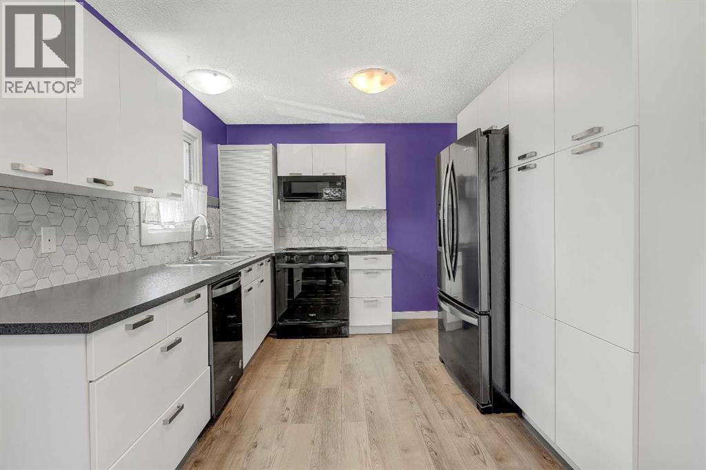 7314 98 Street - 10