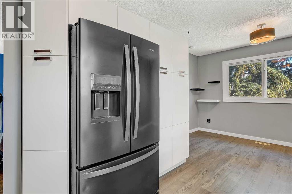 7314 98 Street - Image 12
