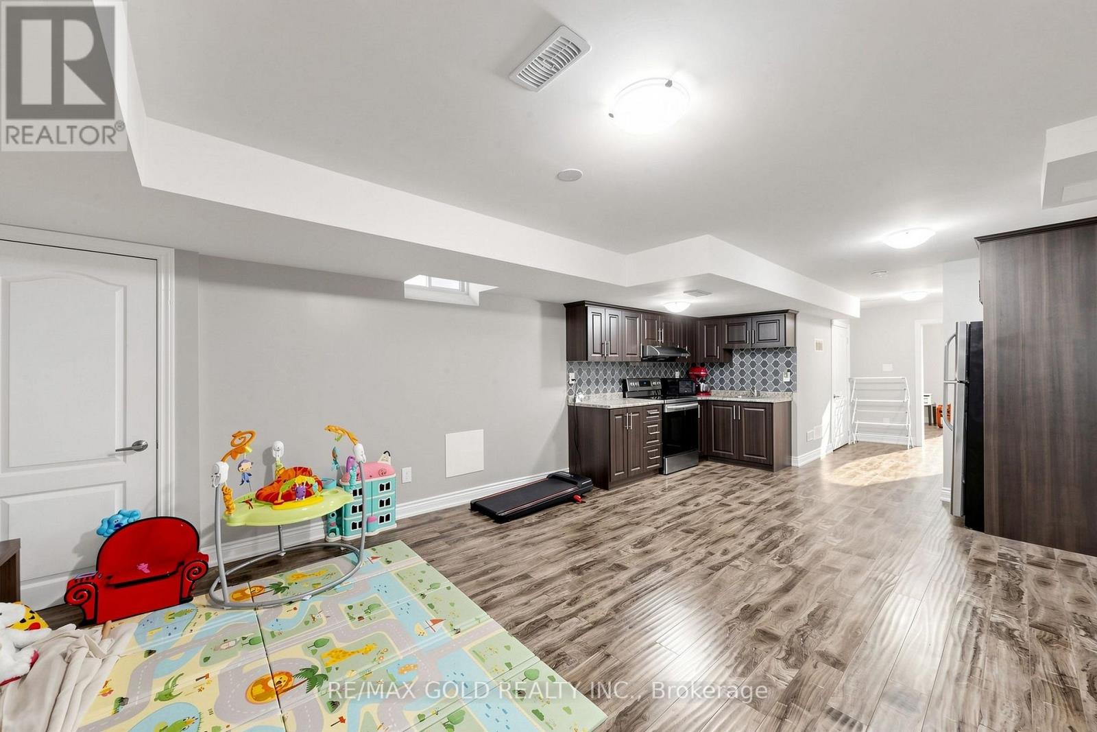 13 FRINGETREE ROAD - 38