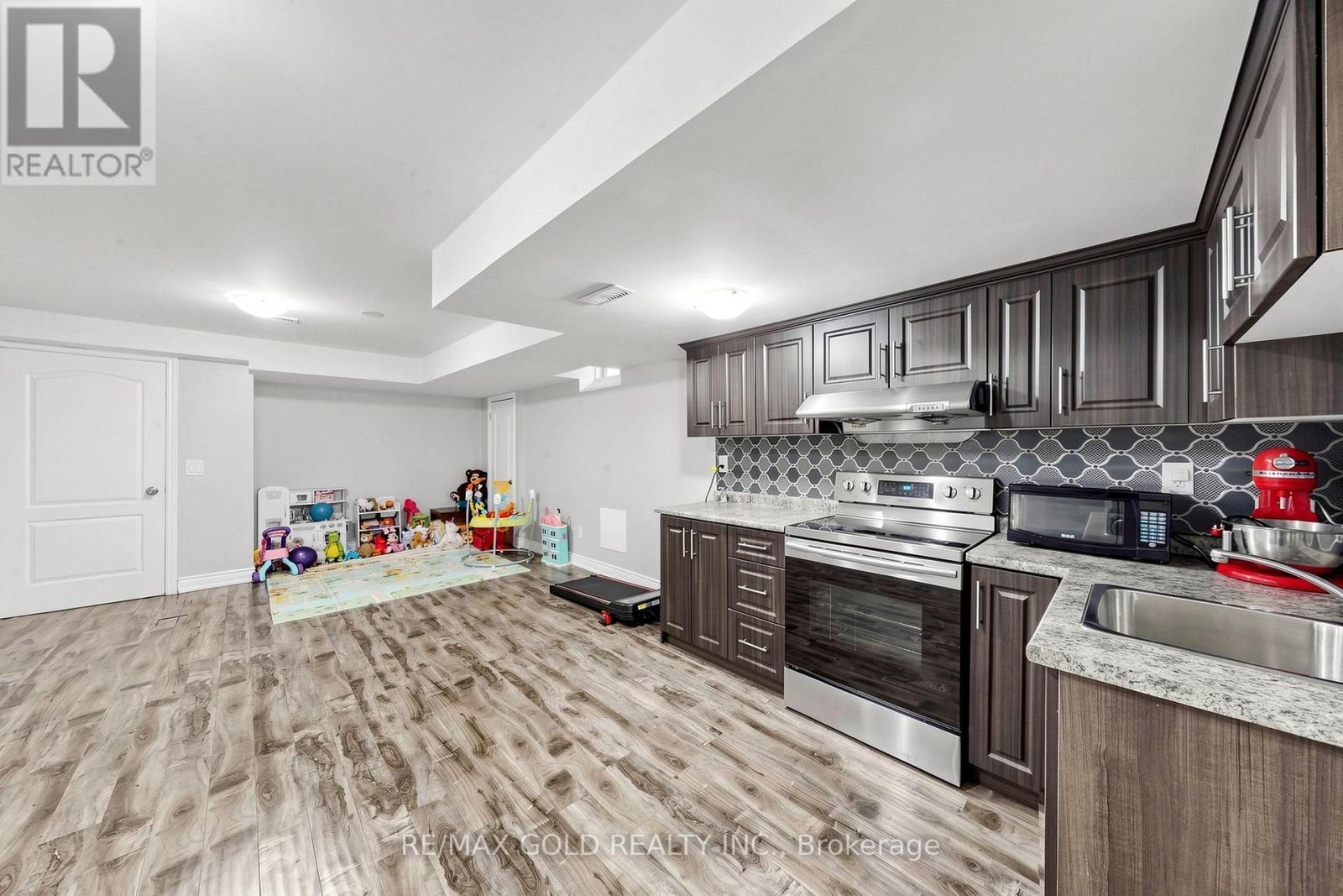 13 FRINGETREE ROAD - 41
