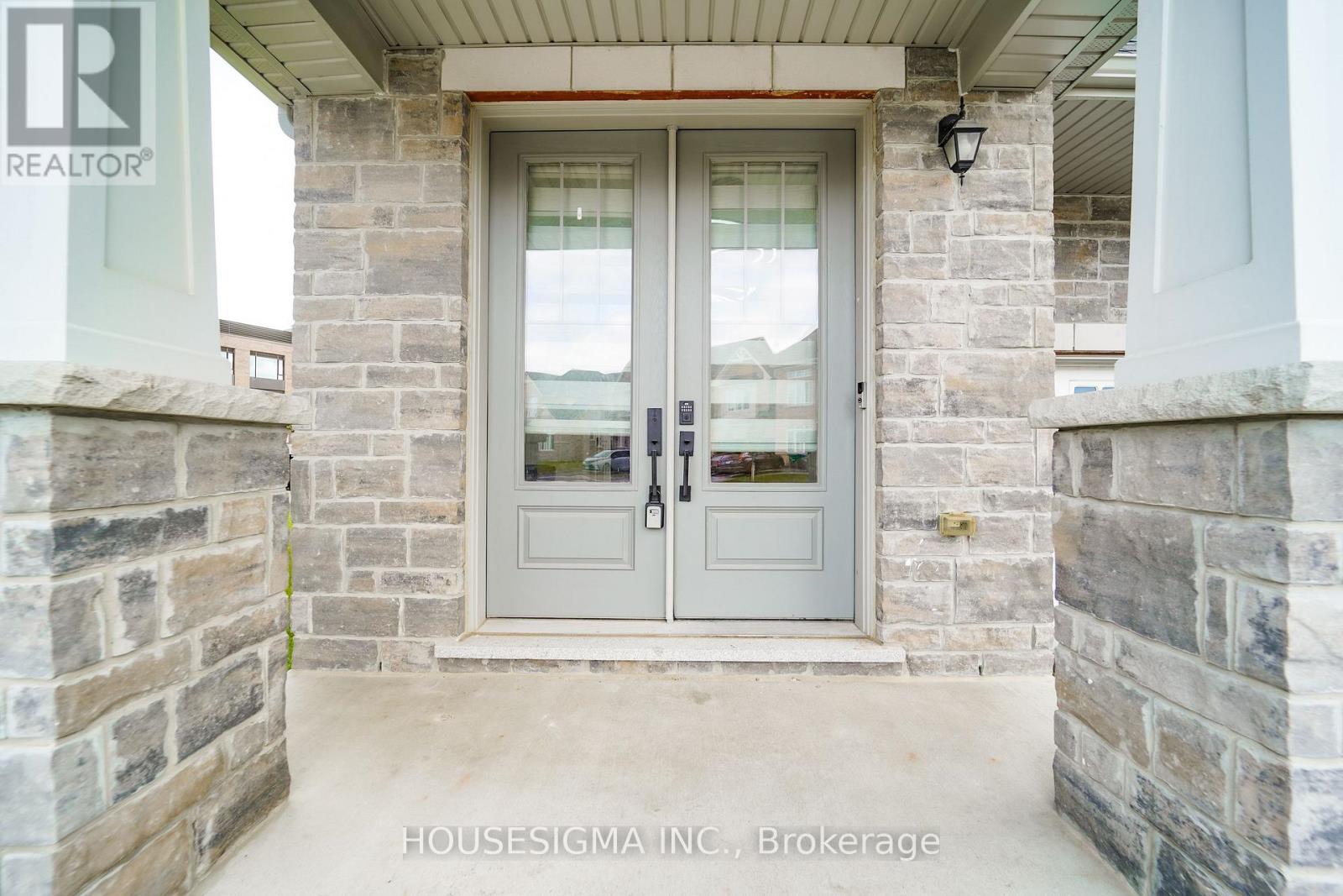 62 ROYAL FERN CRESCENT - 4