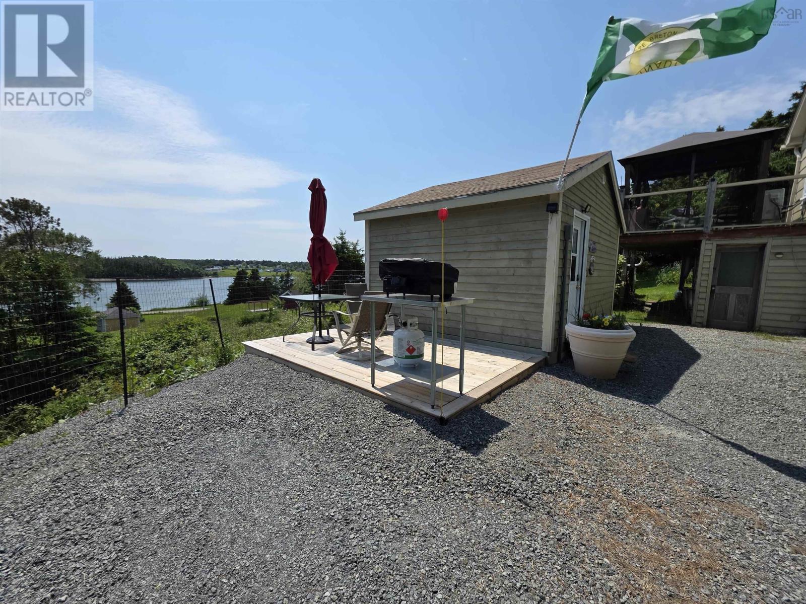 8316 4 Highway - 22