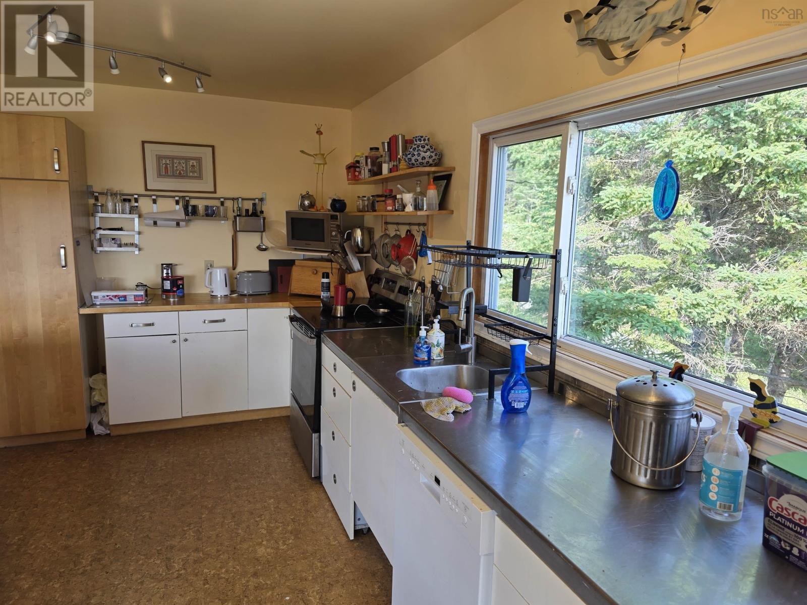 8316 4 Highway - 34