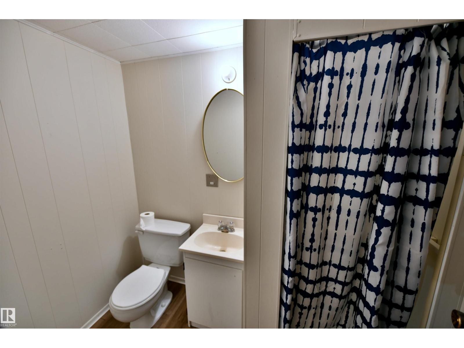 4809 52 ST - Image 16