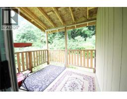 Laundry room - 406 Ferris Rd, Zeballos, BC V0P2A0 Photo 7