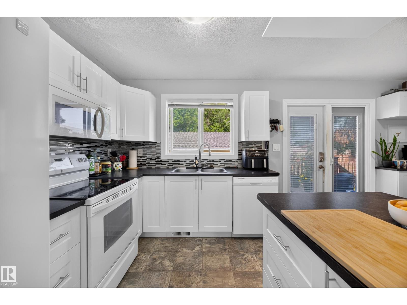 156 CLAREVIEW RD NW - Image 13