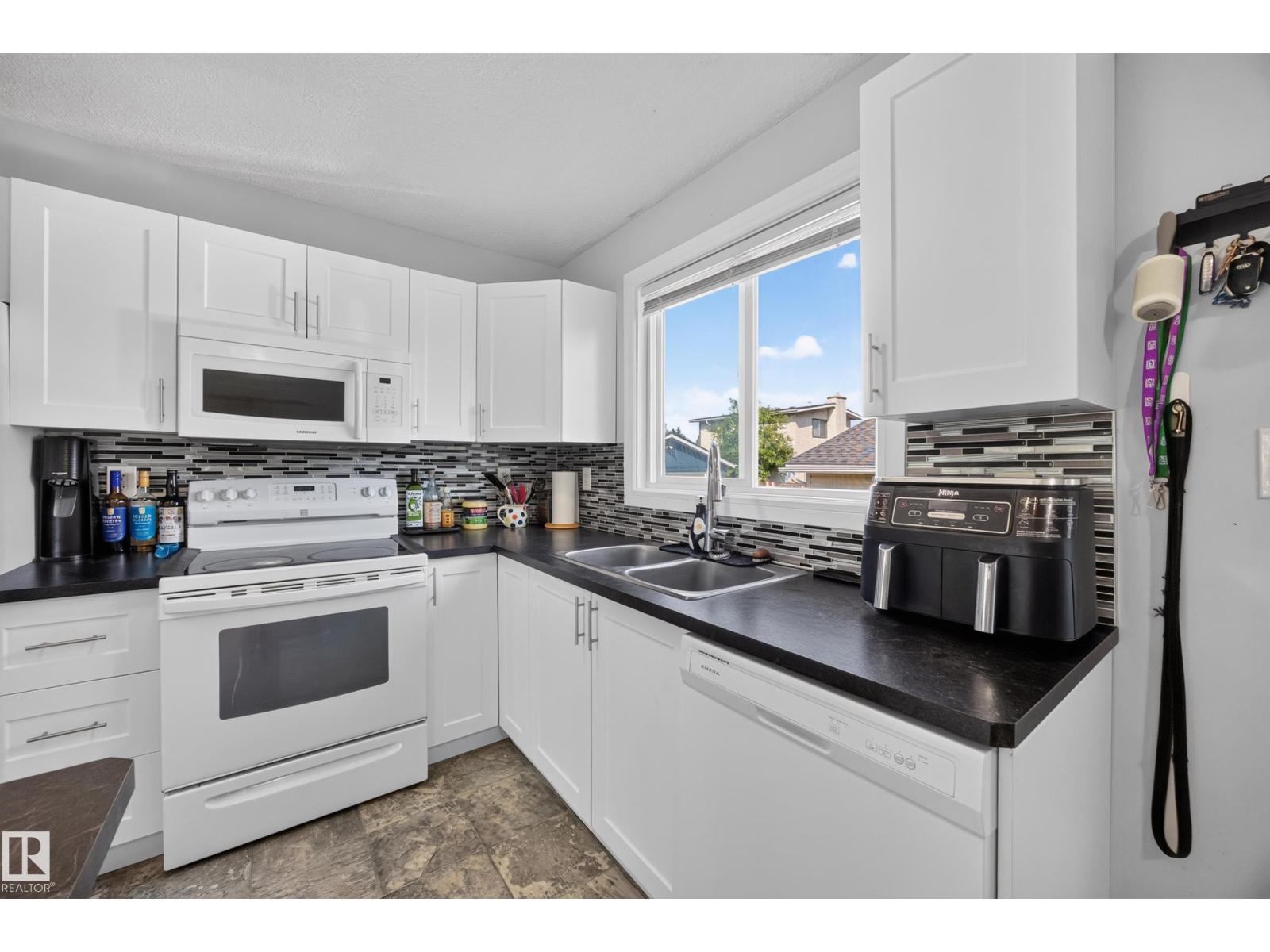 156 CLAREVIEW RD NW - 15