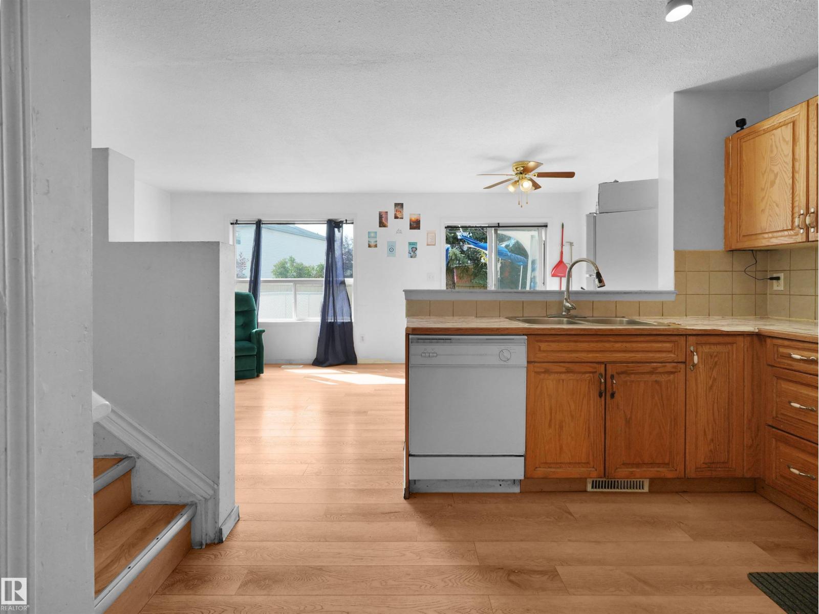 #9 16933 115 ST NW - 6