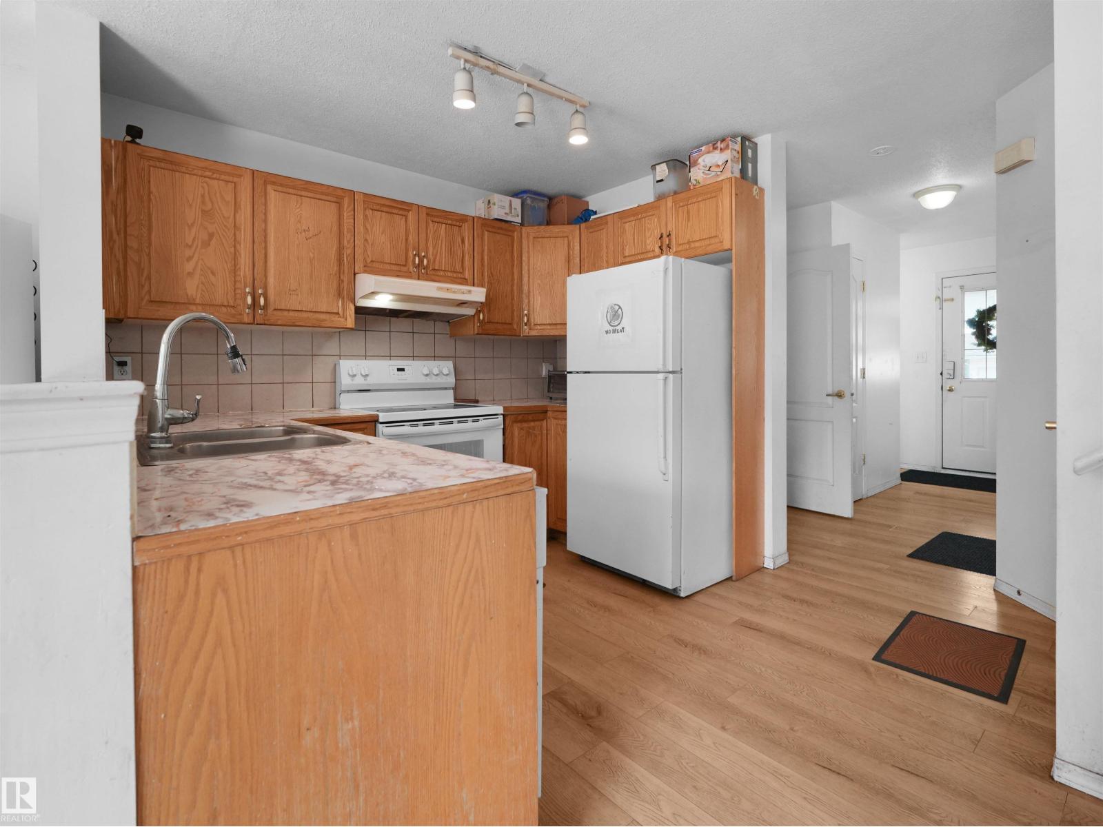 #9 16933 115 ST NW - Image 8