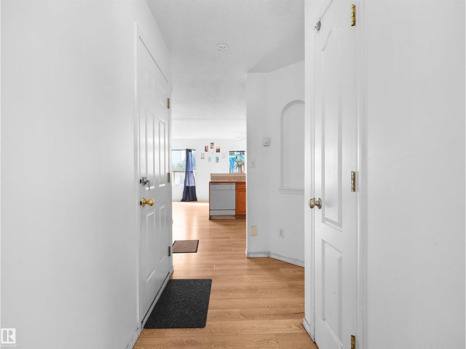 #9 16933 115 ST NW - 4