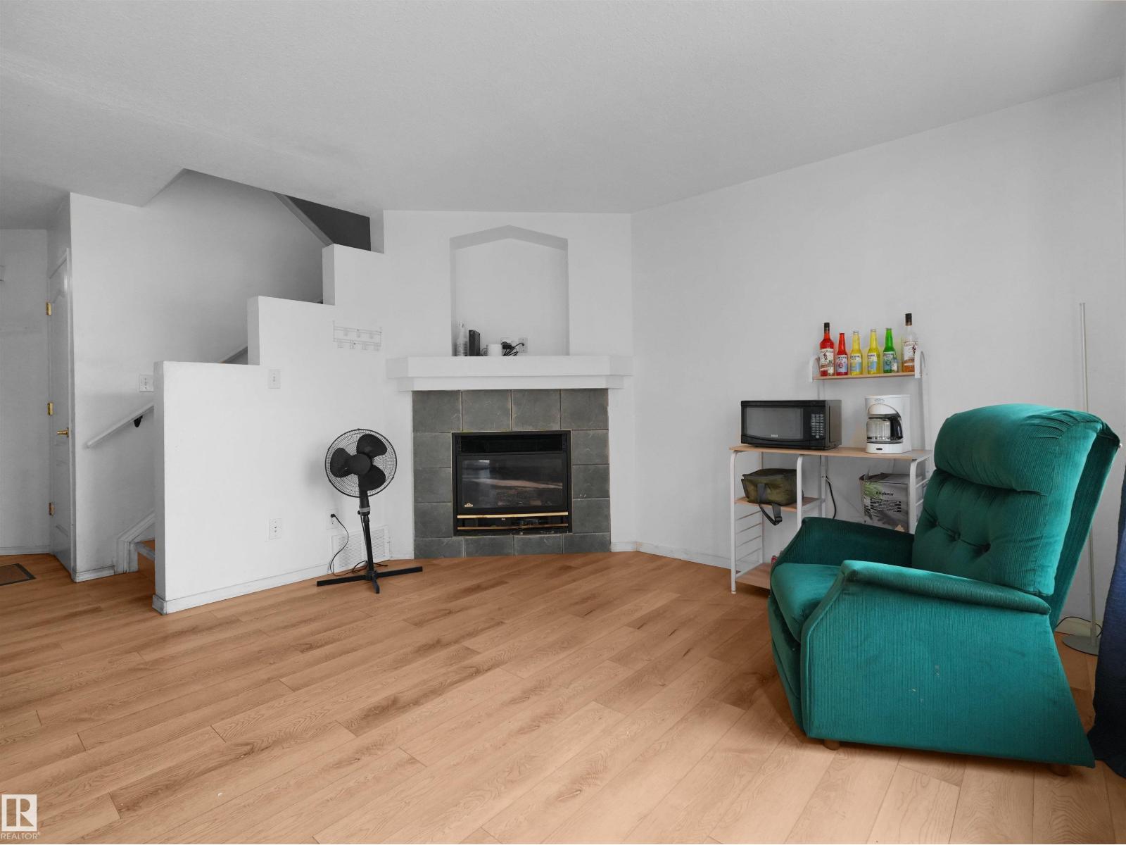 #9 16933 115 ST NW - 13