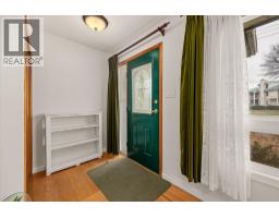 1190 Guisachan Road, Kelowna, BC V1Y7X4 Photo 6