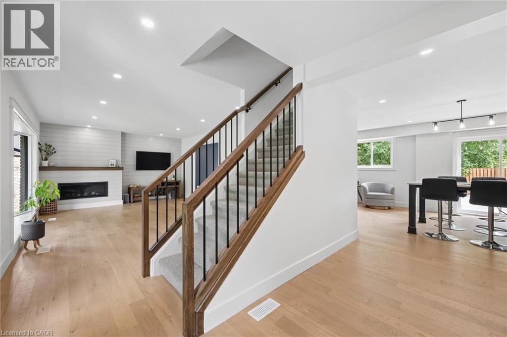 361 COLERIDGE Place — photo 3