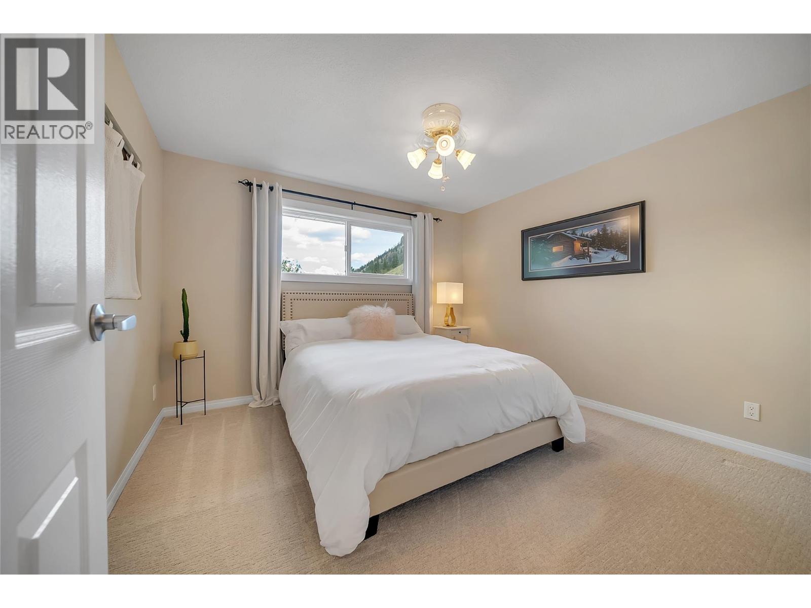 20177 Garnet Valley Road, Summerland