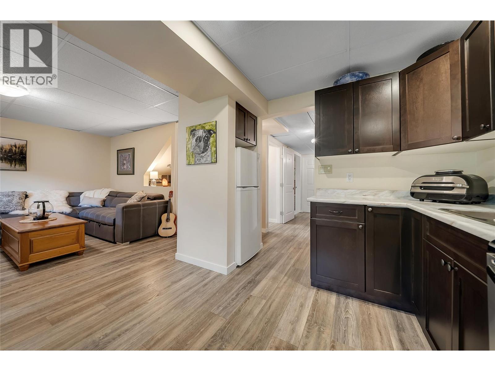 20177 Garnet Valley Road, Summerland