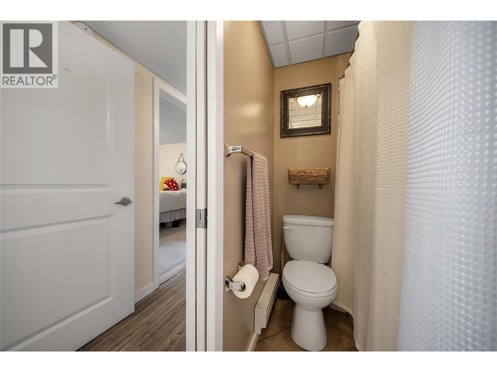 20177 Garnet Valley Road, Summerland