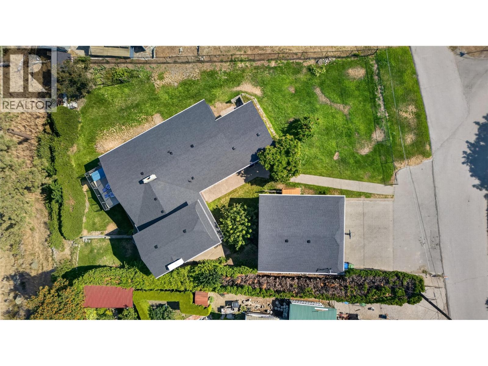 131 Cedar Avenue, Kaleden