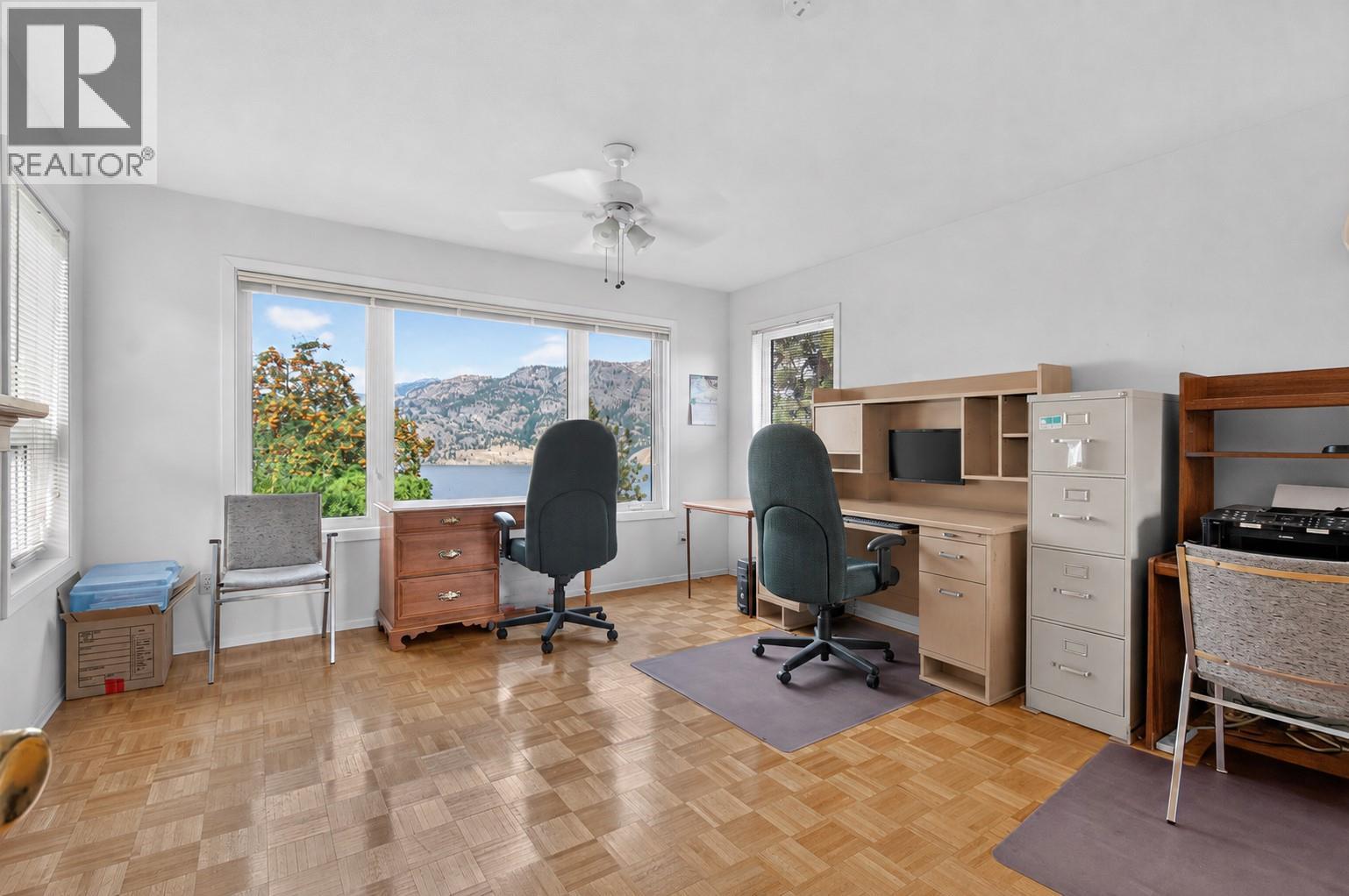 131 Cedar Avenue, Kaleden