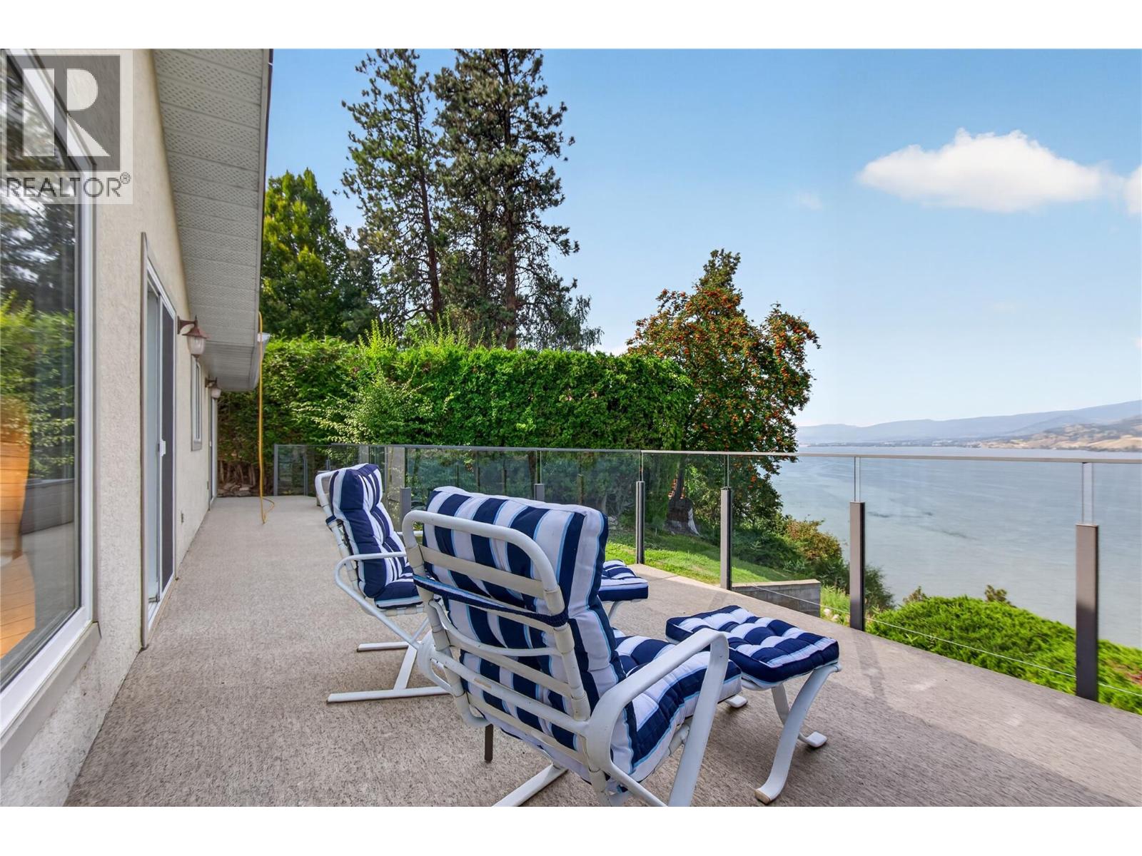 131 Cedar Avenue, Kaleden