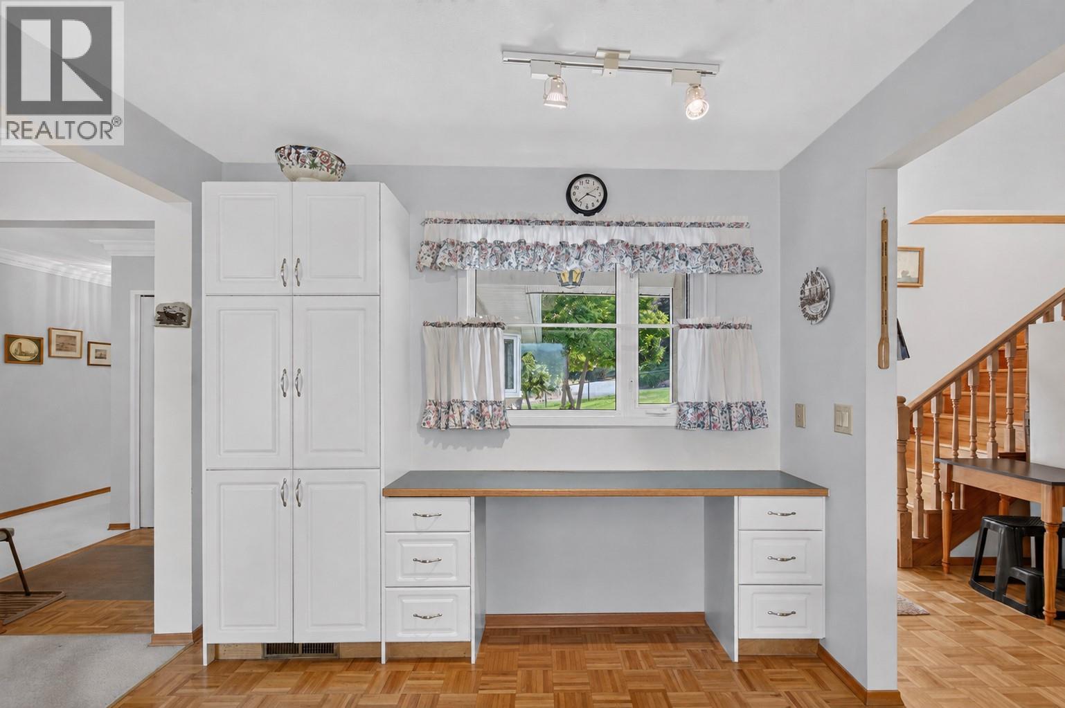 131 Cedar Avenue, Kaleden