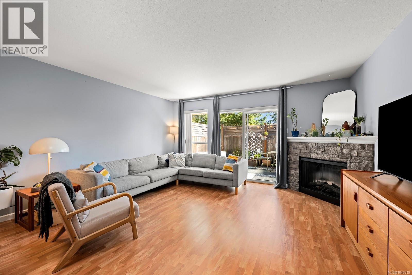 #43 2728 1st St - 11