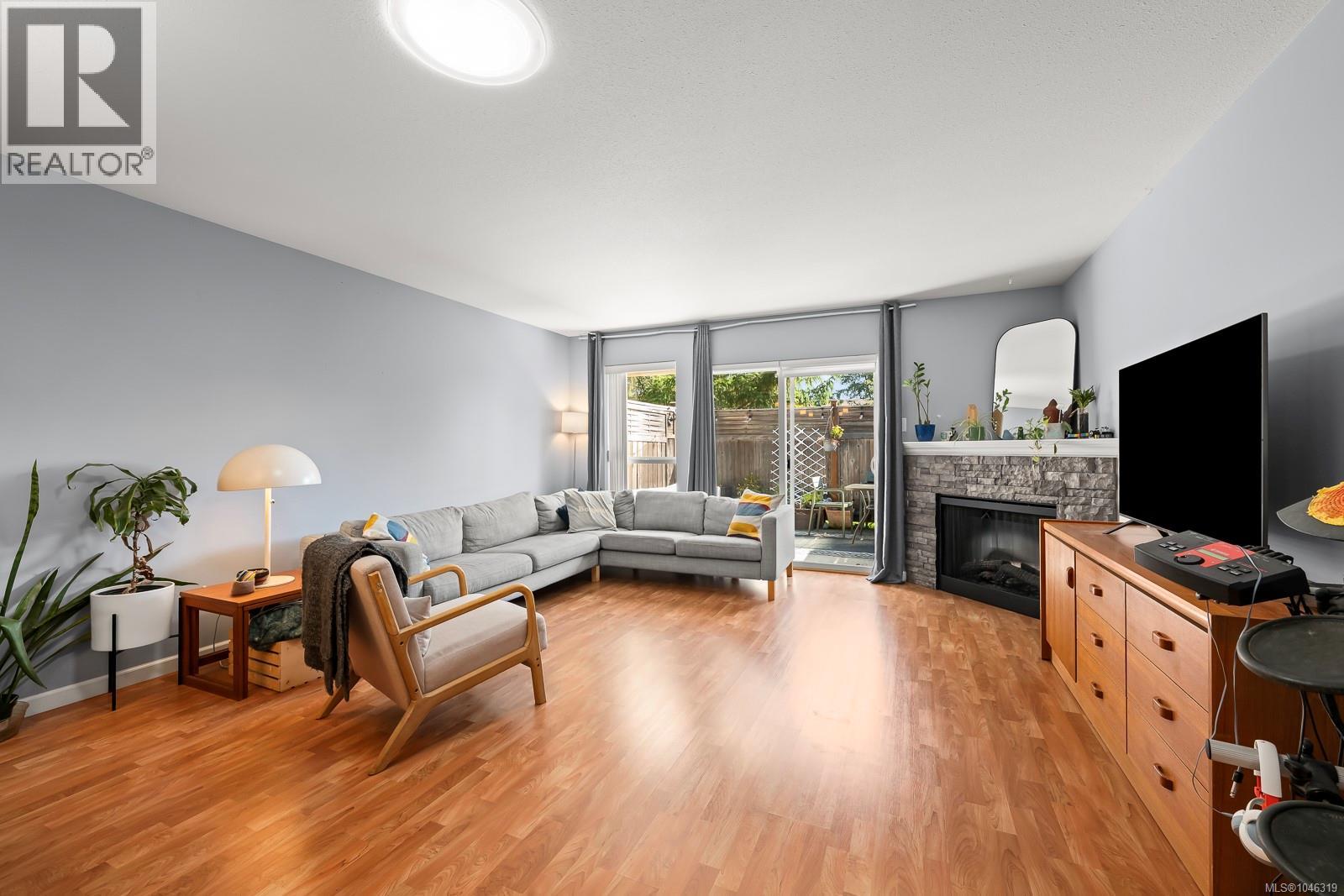 #43 2728 1st St - 13