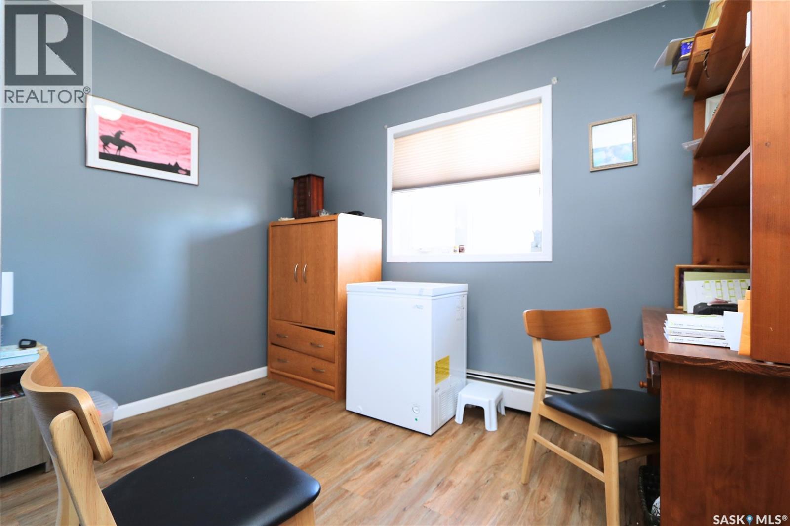 #103 30 Russell DRIVE - 12