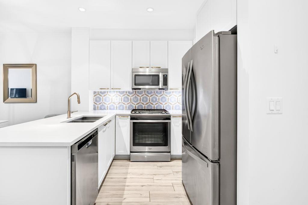 106 15188 29A AVENUE, Surrey