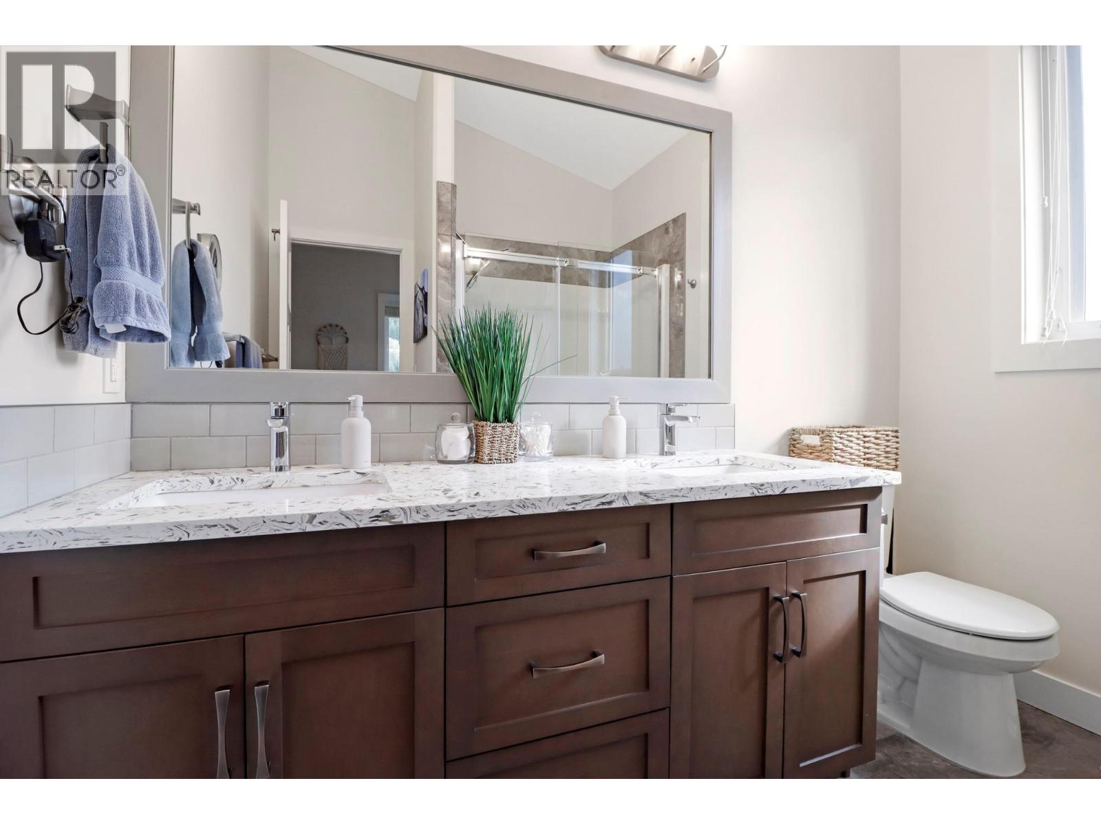193 SHADOW MOUNTAIN Boulevard, Cranbrook