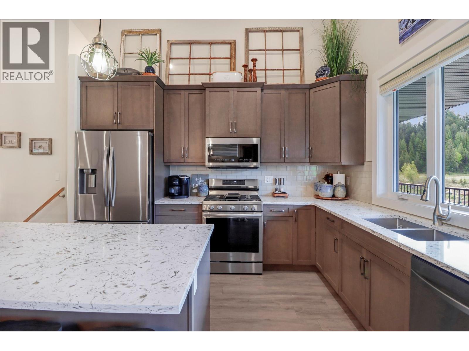 193 SHADOW MOUNTAIN Boulevard, Cranbrook