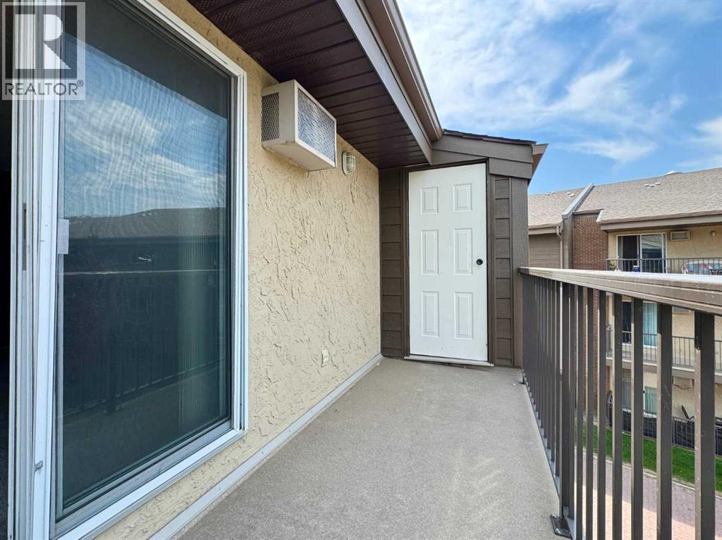 #301 420 Columbia Boulevard W - Image 22
